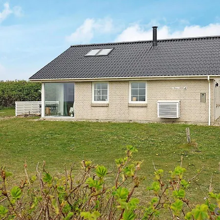 Otel Three-bedroom In 32