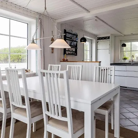 Three-bedroom In 32 Otel Løkken