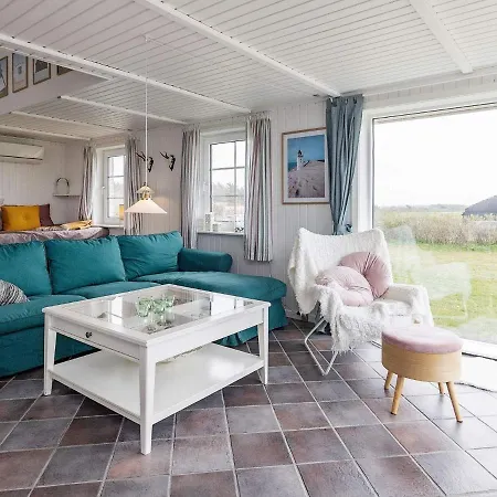 Otel Three-bedroom In 32 3*