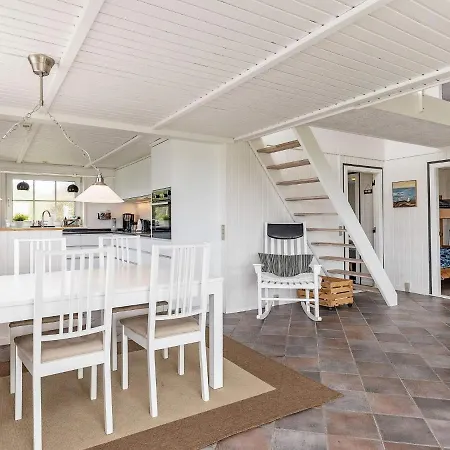 Three-bedroom In 32 Otel Løkken