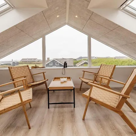 Otel Three-bedroom In 32 3*