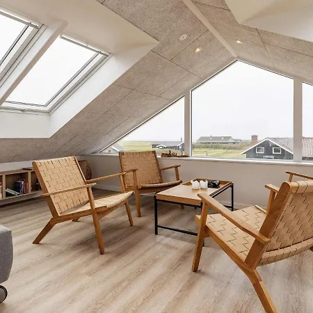 Three-bedroom In 32